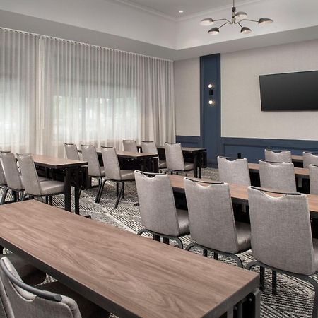 Courtyard By Marriott Savannah Downtown - Historic District Exterior photo