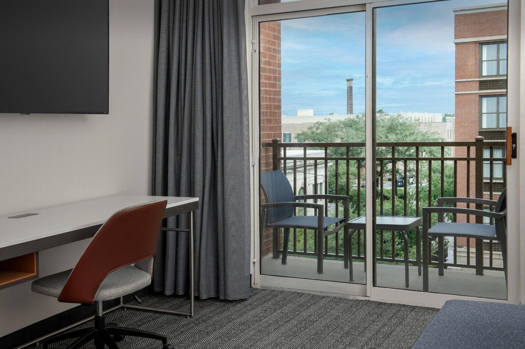 Courtyard By Marriott Savannah Downtown - Historic District Exterior photo