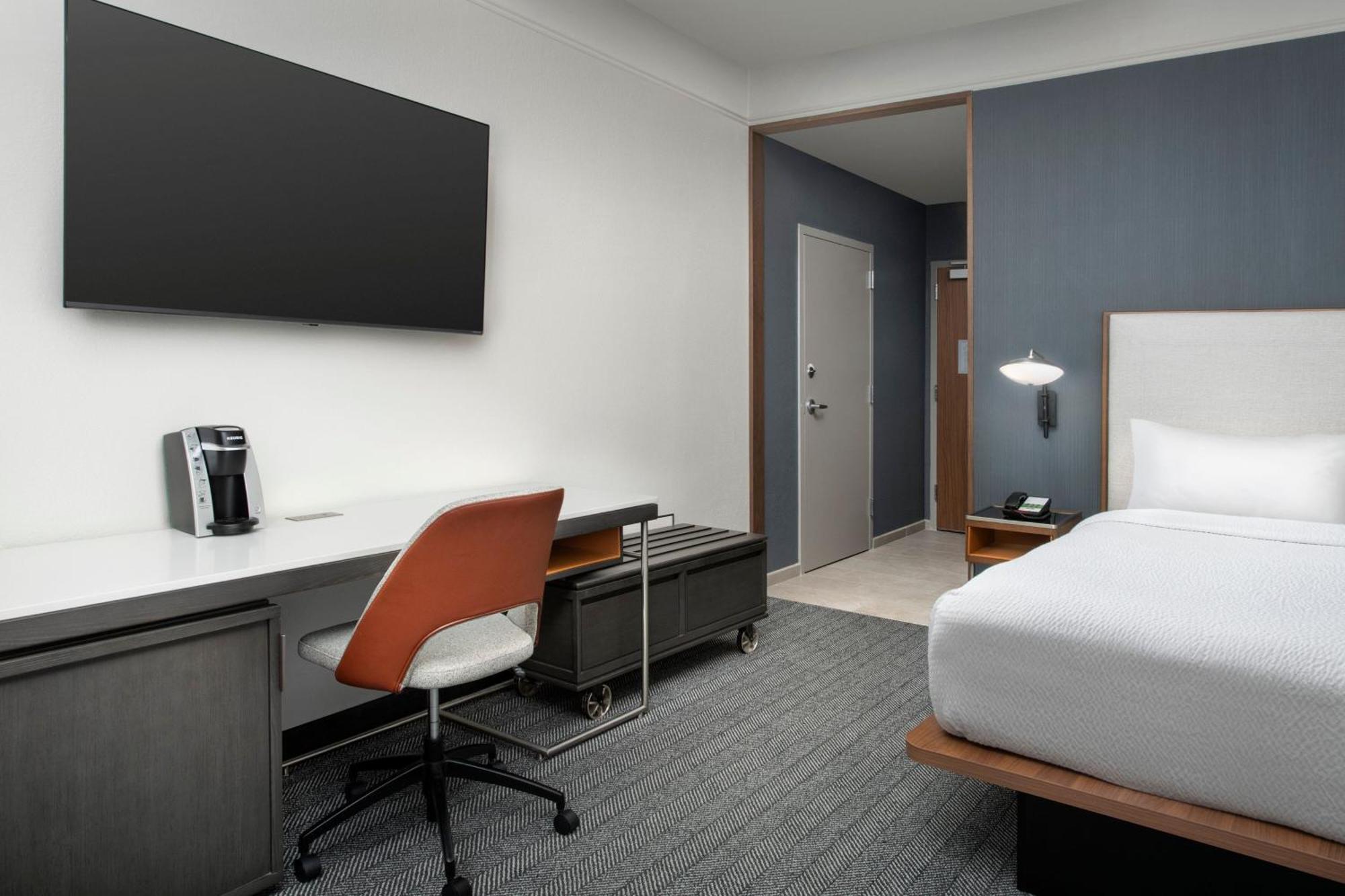 Courtyard By Marriott Savannah Downtown - Historic District Exterior photo